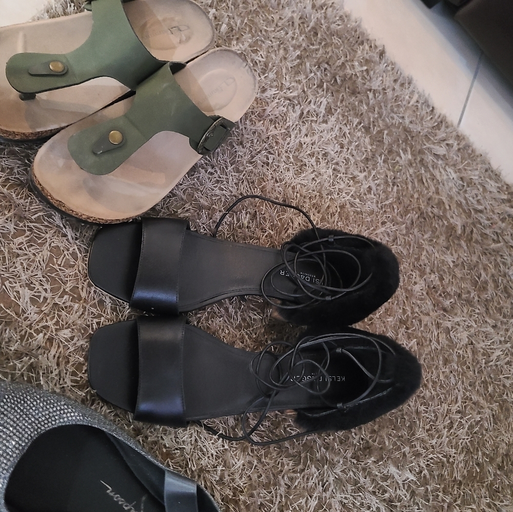 Shoe bundle - Picture 2 of 7